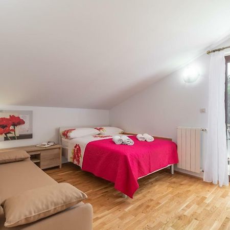 Apartments Prekalj Пореч Екстер'єр фото