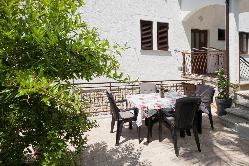 Apartments Prekalj Пореч Екстер'єр фото
