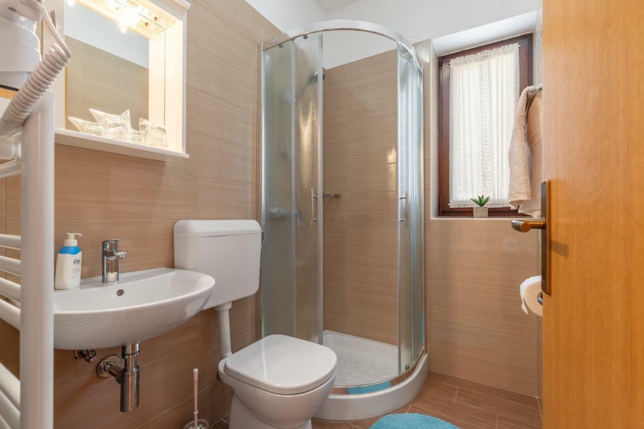 Apartments Prekalj Пореч Екстер'єр фото