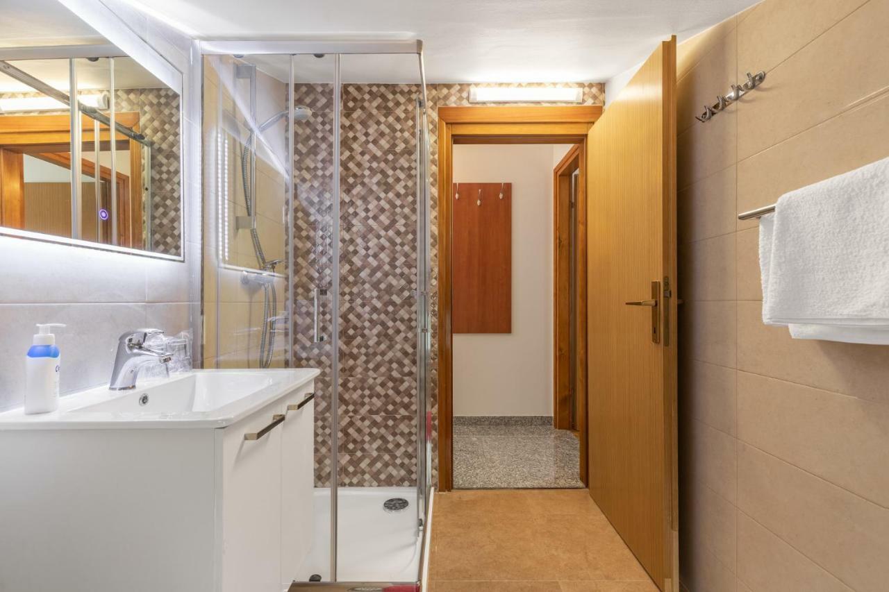 Apartments Prekalj Пореч Екстер'єр фото