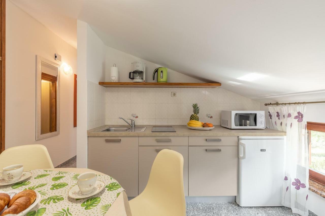 Apartments Prekalj Пореч Екстер'єр фото